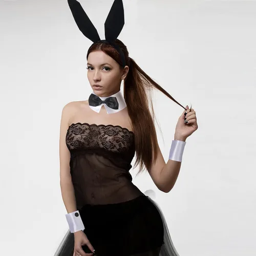 Vista 6 de Conjunto de accesorios de conejo para mujer diadema de orejas de conejo puños corbatín cola de conejo para Halloween Navidad