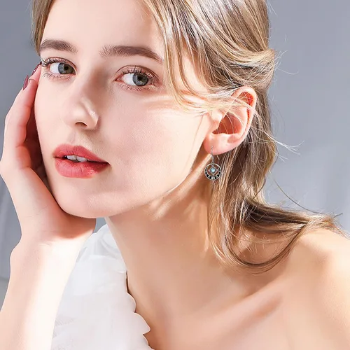 Vista 5 de Pendientes de nudo de brujas de plata de ley, aretes de nudo mágico de bruja, piedra lunar, joyería pagana, joyería de fase para mujeres y niñas