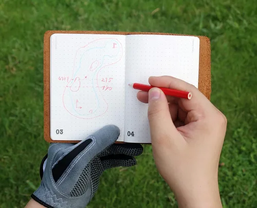 Vista 3 de Handy Picks Libro de registro de golf de cuero, hecho a mano y recargable, libro de golf y yardage incluido