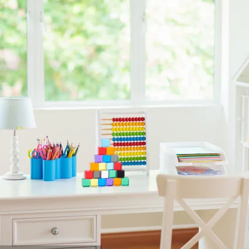 Vista 6 de BENECREAT 140 cubos de dados acrílicos en blanco de 10 colores de 0.295 in, varios colores, sin agujeros, con caja de almacenamiento para hacer
