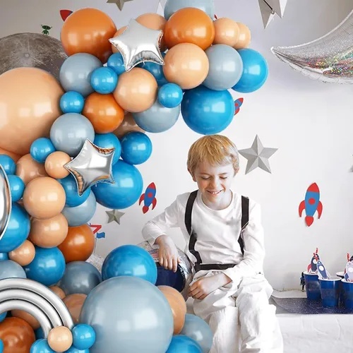 Vista 4 de Kit de arco de globos azules y naranjas, kit de guirnalda de arco de globos espaciales con globos plateados metálicos, globos de látex azul marino