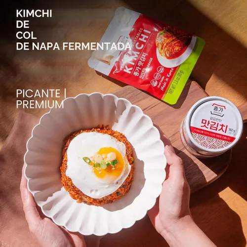 Vista 3 de Spicy Premium Kimchi Repollo Napa [bolsa de tamaño divertido] – [Original] – (sin gluten, keto, vegano) 0 grasa/0 azúcar/0 colesterol Kimchi