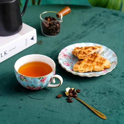 Vista 8 de Agyiuns Taza de té y platillos, tazas de té floral de 6.4 onzas con borde dorado, taza de té de porcelana, tazas de café capuchino espresso con Azul