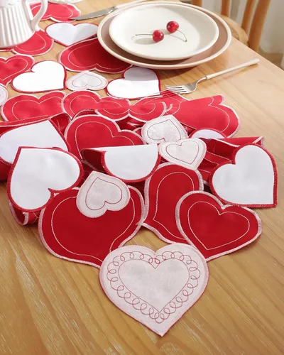 Vista 2 de Decoración del día de San Valentín, camino de mesa para el día de San Valentín, 70 pulgadas de largo, decoración de corazón bordado para el hogar