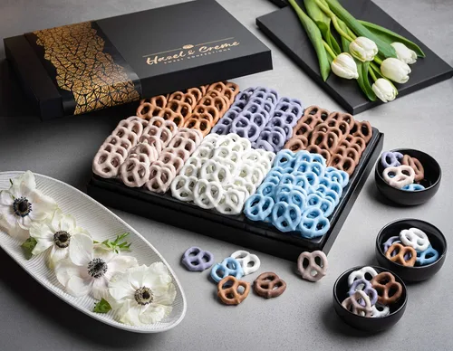 Vista 2 de Hazel & Creme Caja de regalo de pretzel de yogur – Surtido gourmet de 6 sabores – Día de la Madre, regalo de cumpleaños para hombres y mujeres