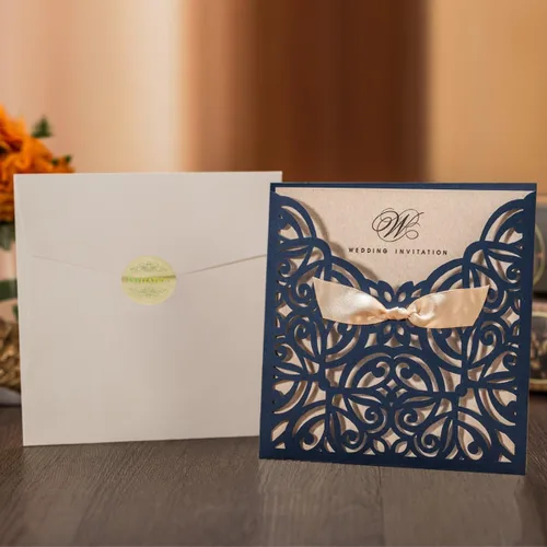 Vista 2 de WISHMADE 5.9 x 5.9 pulgadas, 50 tarjetas de invitación de encaje de flora cortadas con láser azul marino con lazo y sobres, invitación de papel