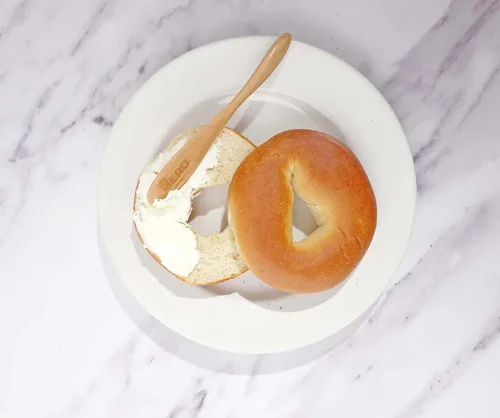 Vista 5 de Hero Classic Plain Bagel - 4 g de carbohidratos netos, 19 g de proteína, alta fibra, 130 calorías por porción (10 bagels, 2 paquetes de 5)