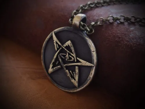 Vista 5 de Baldur Jewelry - Collar con colgante de pulpo de Lovecraft Cthulhu en plata de ley 925, símbolo amarillo, hecho a mano, amuleto de Necronomicum