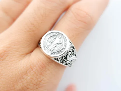 Vista 8 de Anillo de plata de ley 925 con sello católico de San Benito Medalla de San Benito, joyería de amuleto