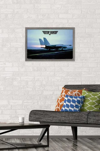 Vista 2 de Trends International Top Gun - Póster de pared de avión Maverick, 14.725 x 22.375 pulgadas, versión enmarcada de madera de granero Versión enmarcada