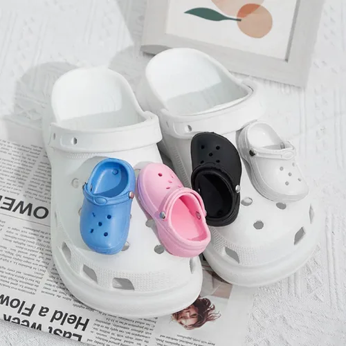 Vista 3 de LacesUS 4 dijes de repuesto para Crocs Jibbitz zapatos, mini dijes de decoración de zapatos para adultos, niñas, adolescentes, niños y sandalias