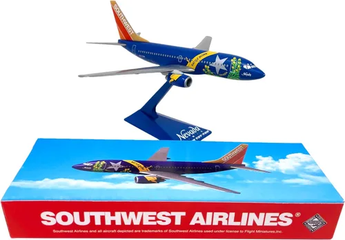 Vista 4 de Boeing Southwest Airlines Nevada 737-700 Escala 1:200 - Modelo de avión de plástico a presión - Réplica coleccionable de aviones Southwest Airlines