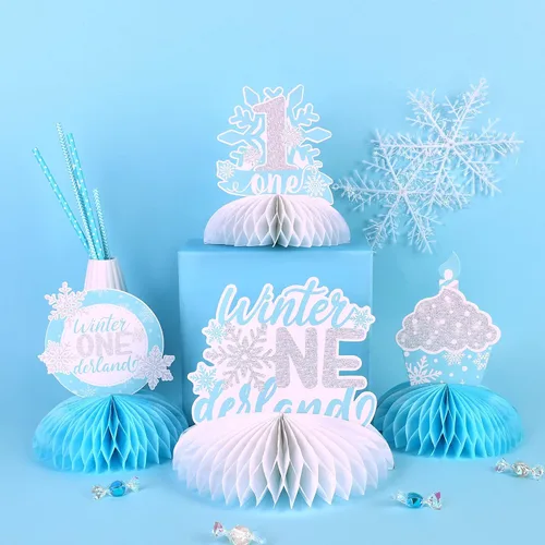 Vista 3 de Fangleland 8 centros de mesa de panal de copo de nieve azul para primer cumpleaños, 1er cumpleaños 3D decoraciones de mesa para niños de invierno