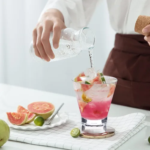 Vista 4 de 12 vasos de Martini de plástico sin tallo de 9 onzas, vasos de cóctel reutilizables de plástico irrompible, tazas de margarita para fiesta, copas