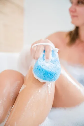 Vista 3 de Esponja corporal para baño y ducha para mujer, hombre, niños, paquete de 4 unidades, MR. Esponja energizante de doble cara de baño relajante masaje