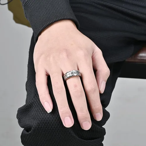 Vista 5 de Anillo de runas vikingas nórdicas vintage de 0.315in con símbolo de runa nórdica, anillos celta de acero inoxidable, anillos para el pulgar