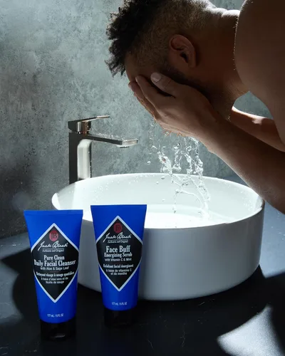 Vista 8 de Jack Black Men's Skincare Kit, Men's Gift Set, Travel-Ready