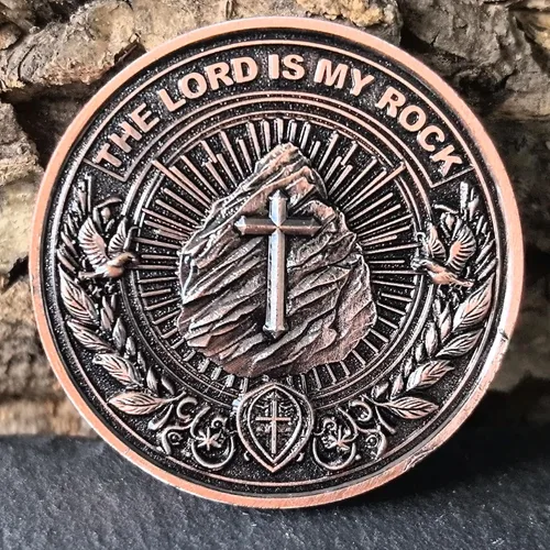 Vista 5 de Moneda inspiradora de desafío cristiano, The Lord is My Rock, aleación de zinc, 1.57 pulgadas de diámetro, Escritura del Salmo 18:2, funda Moneda