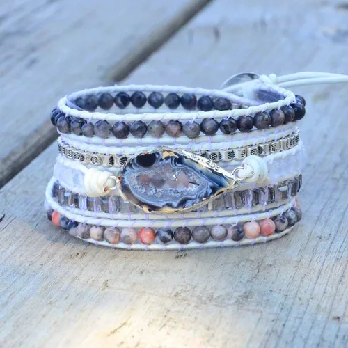 Vista 10 de ZOSOJONA - Pulseras bohemias hechas a mano de piedra natural, que dan vuelta, con cuentas de cristal de turquesa