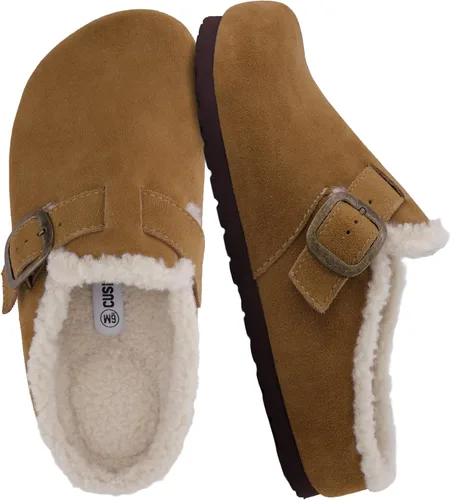 Vista 14 de CUSHIONAIRE Haven - Zuecos de cuero genuino para mujer, zapatos sin cordones con forro de piel sintética con plantilla de corcho y hebilla ajustable