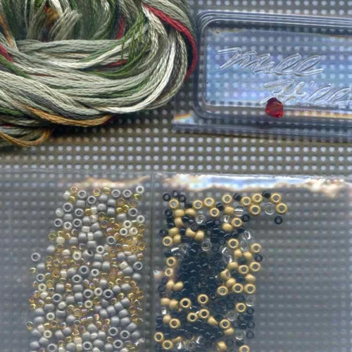 Vista 3 de Chaleco de pesca con cuentas de punto de cruz adorno Kit Mill Hill 2016 Spring Bouquet MH181614