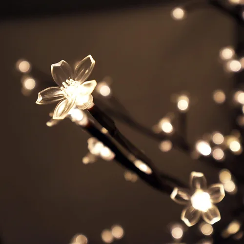 Vista 4 de FUCHSUN - Luz de árbol de cerezo de 6 pies, 200 luces LED, árbol artificial con 8 modos de iluminación para decoración del hogar, interior y Blanco