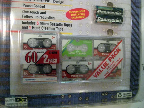 Vista 5 de Panasonic Grabadora de voz de microcasete RN-302 con 5 cintas de audio micro baterías y limpiador de cabeza