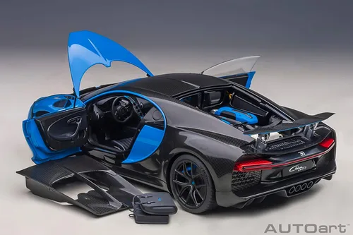 Vista 16 de Autoart 2019 Bugatti Chiron Sport French Racing Blue y Carbon 1/18 Model Car