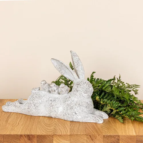 Vista 8 de Creative Co-Op Figura decorativa de conejo con pájaros, color blanco envejecido