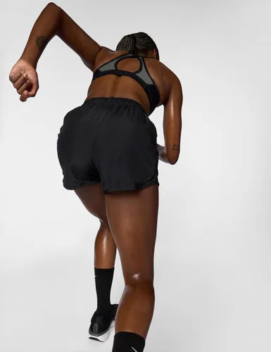 Vista 3 de Nike Pantalones cortos para correr Tempo Dri-FIT de tiro medio con forro corto para mujer