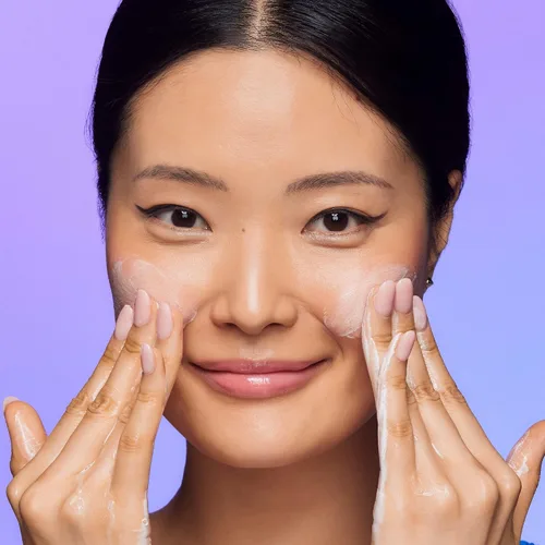 Vista 7 de LANEIGE Espuma limpiadora de banco de agua: lavado facial hidratante y removedor de maquillaje con ácido hialurónico y enzima de papaína para una