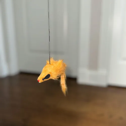 Vista 9 de SPOT A-Door-Able - Juguete interactivo para gatos con sonajero colgante y hierba gatera, entretiene a los gatos durante horas, disfruta