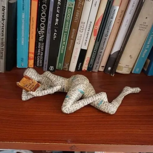 Vista 7 de SBOMB Pulp Woman - Estantería de lectura para mujer, figura de mujer de lectura, estatua de resina, estilo pensador, esculturas abstractas
