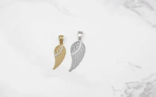 Vista 3 de Colgante de diamante con alas de ángel de plumas de oro amarillo de 10k y 14k