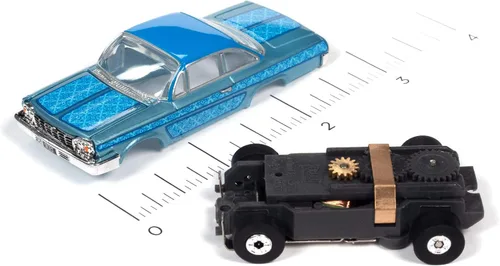 Vista 2 de Auto World Thunderjet R31 1962 Chevrolet Bel Air Lowrider (azul)