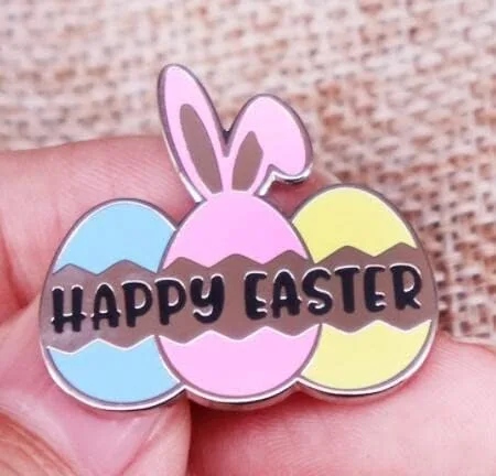 Vista 2 de Broche de rosa para mujer, pasador esmaltado de Pascua con diseño de conejito de huevos de Pascua, bonita decoración de dibujos animados, joyería