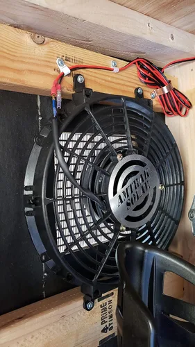 Vista 4 de Amtrak ventilador plástico solar de 12 pulgadas