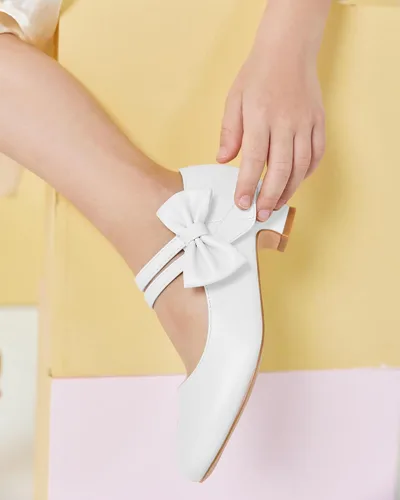 Vista 4 de Coutgo Zapatos de vestir Mary Jane para niñas, zapatos planos de tacón bajo con lazo y velcro para fiestas y escuelas para niños pequeños y grandes