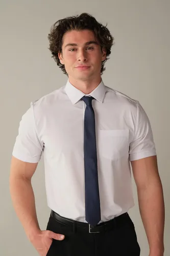 Vista 2 de &COLLAR Men's White Short Sleeve Dress Shirt — Stretch, Wrinkle Free, Stain Guard Slim & Athletic Fit Button Down