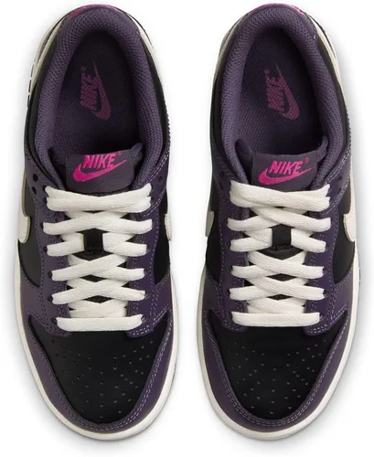 Vista 568 de Nike Kid's Dunk Low Sneaker