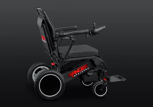 Vista 4 de Porto Mobility Ranger SpacePro XL - Silla de ruedas eléctrica de fibra de carbono ligera y plegable de próxima generación (carbono, asiento ancho XL)