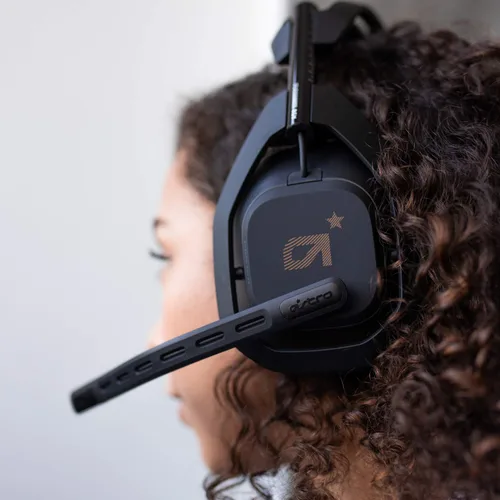 Vista 10 de ASTRO Gaming A50 Wireless Headset Base Station Gen 4 - Compatible with Xbox Series XS Xbox One PC Mac - BlackGold