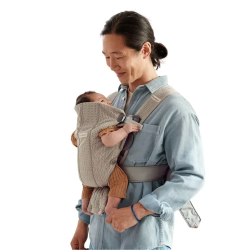 Vista 22 de BabyBjörn Portabebés Mini, gris claro, jersey 3D Portabebés (7-25 libras), ergonómico, fácil de usar