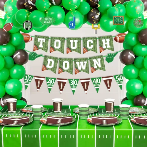 Vista 7 de Decoraciones para fiestas de fútbol – 100 piezas de suministros para fiestas que sirven 24, pancartas de retocar, platos, mantel, taza y servilletas