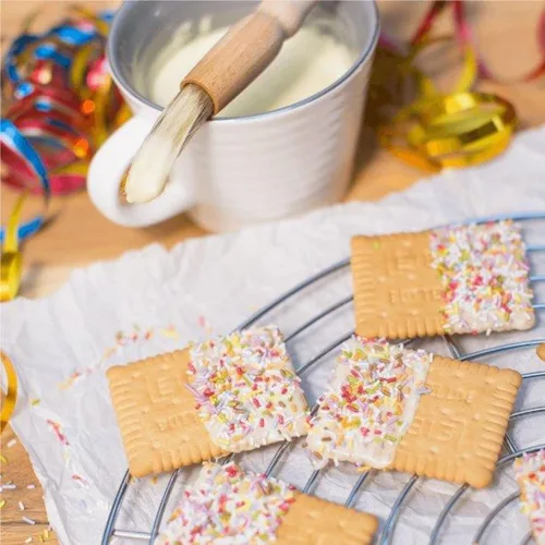 Vista 5 de Galletas de mantequilla Leibniz de Bahlsen (3 cajas) Nuestros clásicos y originales biscotes con mantequilla (cajas de 7 onzas)