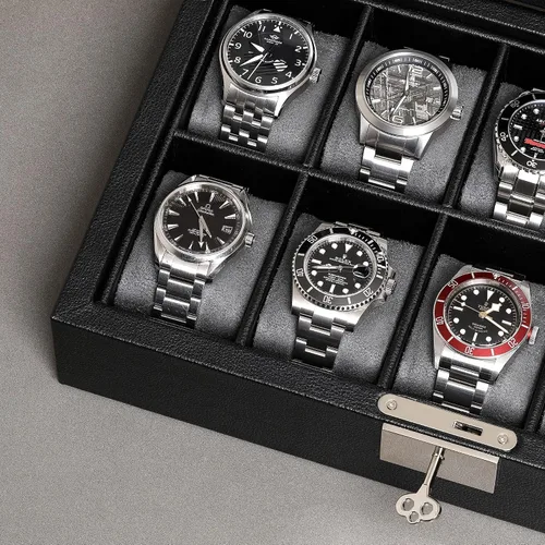 Vista 5 de ROTHWELL Caja de reloj de cuero con 10 ranuras, organizador de joyas de lujo, soporte para reloj con tapa de cristal grande, organizador de caja