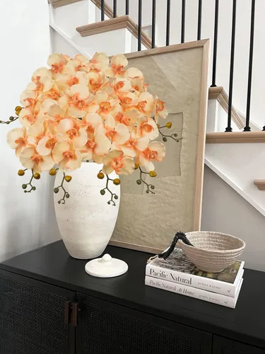 Vista 3 de DILATATA 6 tallos de orquídeas artificiales de 32 pulgadas, orquídea mariposa rústica, flores de phalaenopsis falsas para centros de mesa de bodas