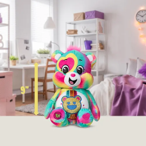 Vista 6 de Care Bears Oso Good Vibes con Purpurina de 9" - Tie-Dye Multicolor, ¡Hecho de Materiales Reciclados! – Bueno para Niñas y Niños, Coleccionistas