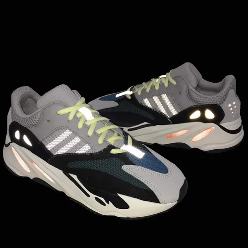 Vista 7 de adidas womens Yeezy Boost 700 "Wave Runner
