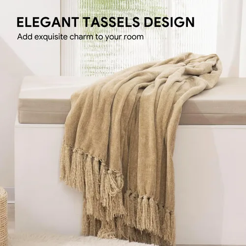 Vista 2 de RECYCO Manta Suave y Acogedora de Chenilla con Flecos de Borlas para Sofá, Silla, Cama, Sala de Estar, Regalo (Beige, 50" x 60")